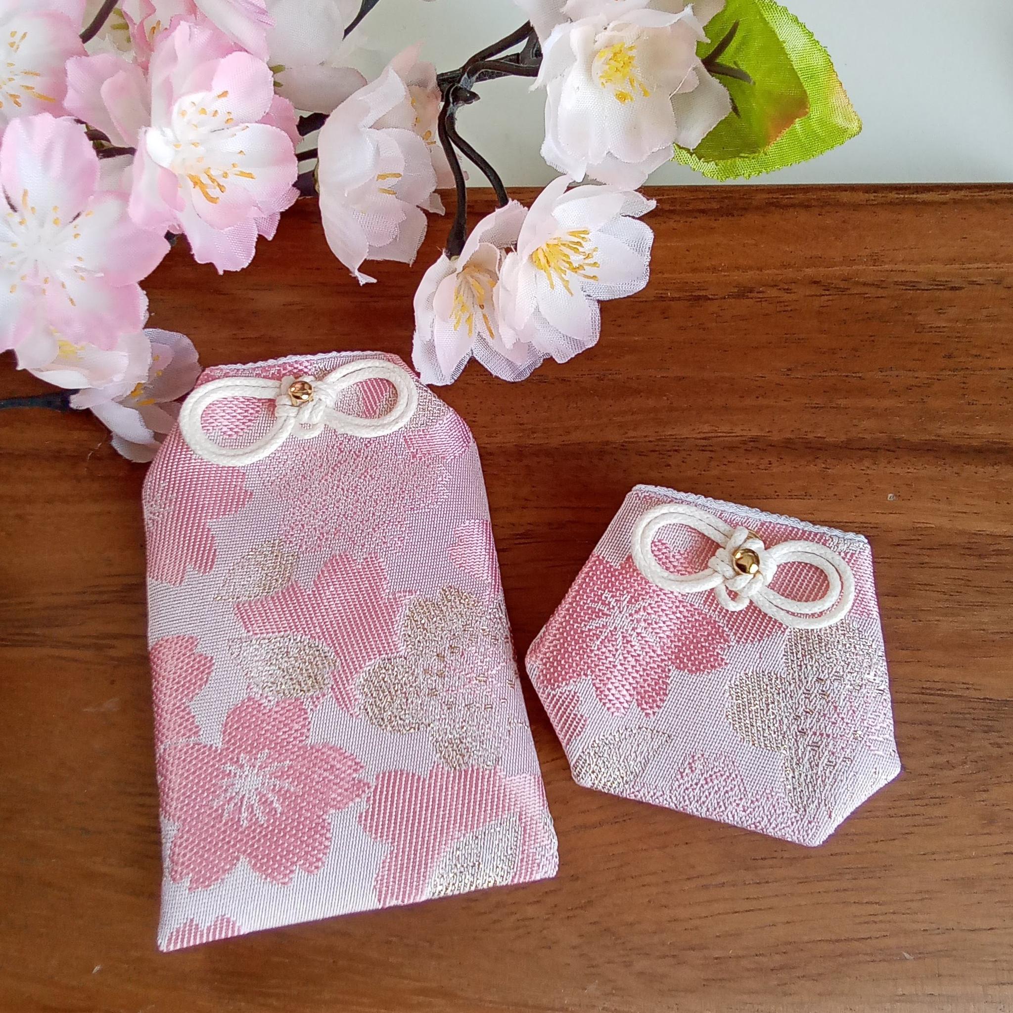 お守り袋　金欄　✿砂子桜✿　セット売りもあります